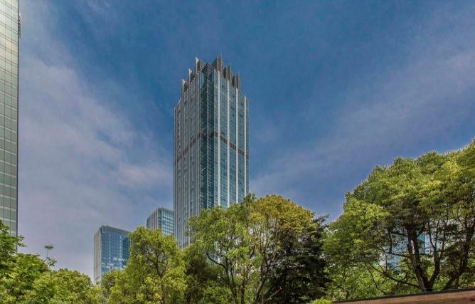 探索淮海國(guó)際廣場(chǎng)：45層高樓，7.3萬(wàn)平米規(guī)模