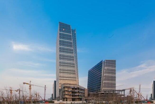 上海夢中心：創(chuàng)意與甲級寫字樓的完美結(jié)合，開啟辦公新時代